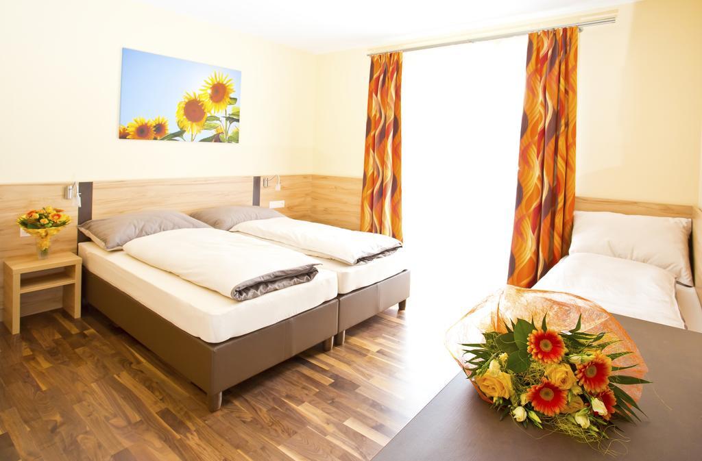 Pension Einsiedl Ottenschlag ภายนอก รูปภาพ